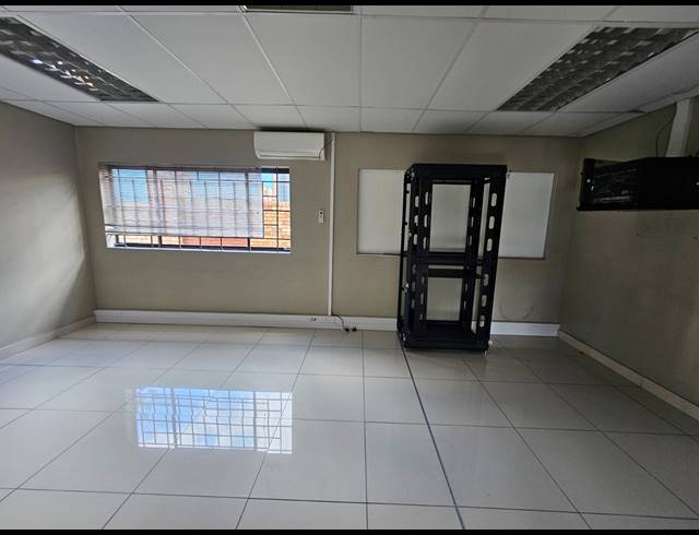466M² OFFICE FOR SALE IN NORTH RIDING